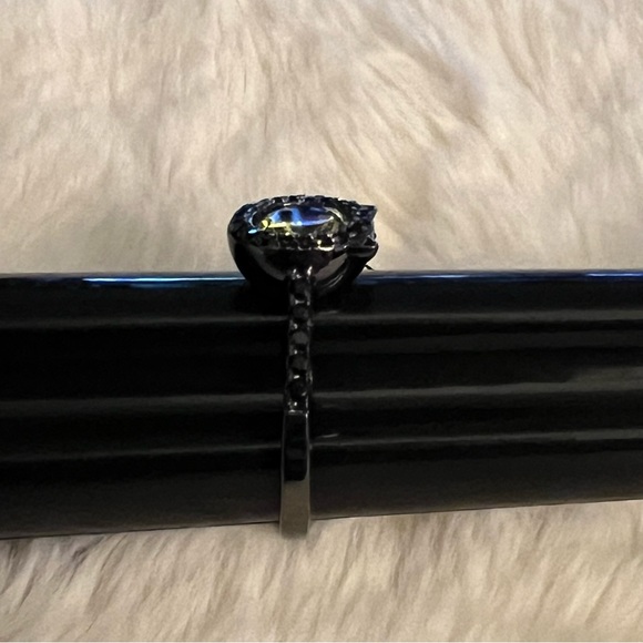 Fragrant Jewels Black Cat Ring Size 8 - Picture 2 of 2